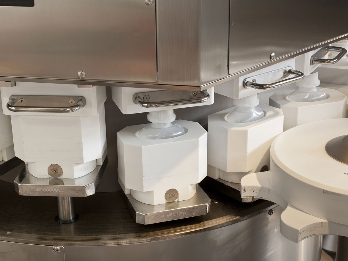 Vacuum Decay Method for nondestructive testing of sealed containers